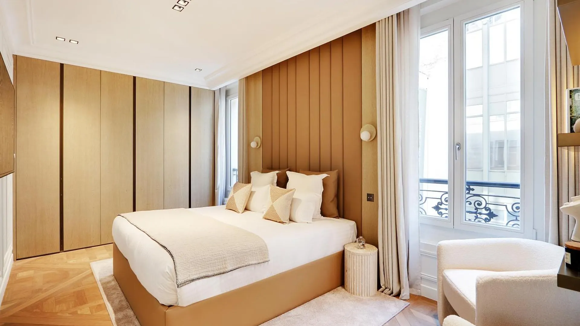 Thelander - Serviced In Le Marais *